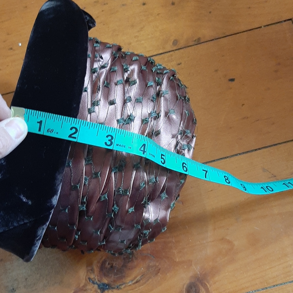 Vintage hat, velvet, satin. - Picture 6 of 7